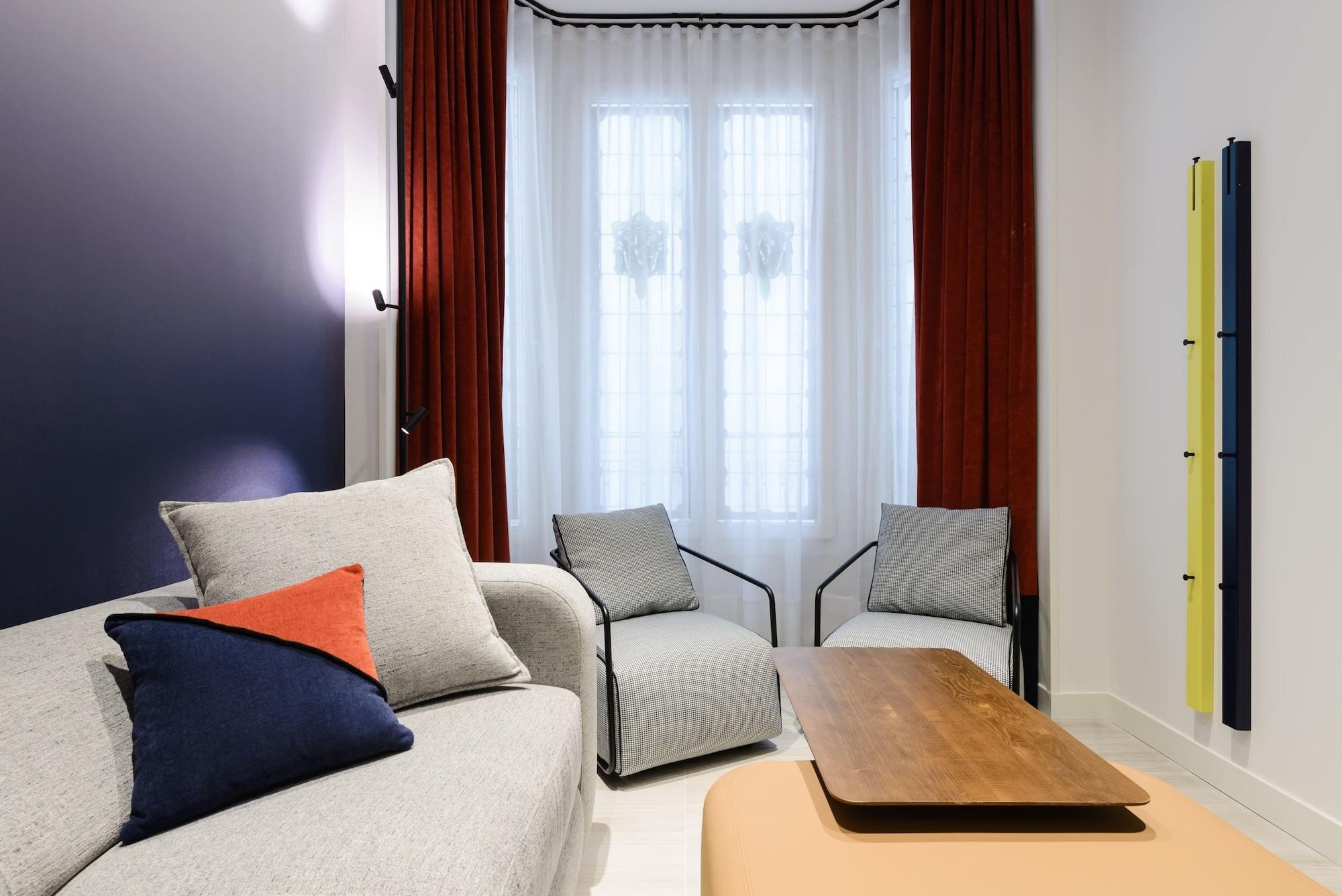 Aparthotel Smartrental Collection Gran Via Centric 4*