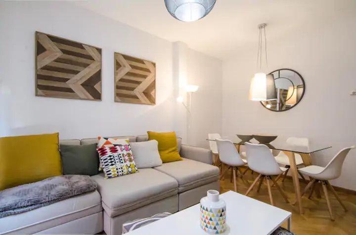 Bright & Spacious- Center- 2rooms-2bathrooms * Madrid