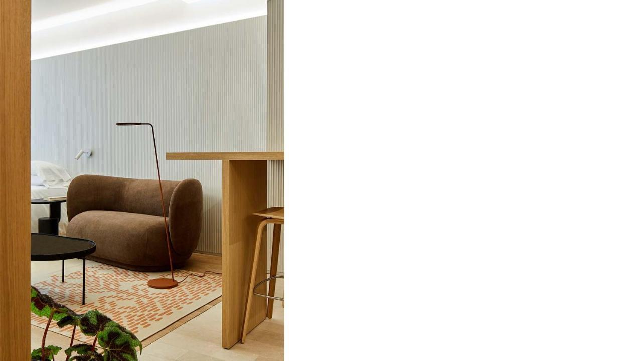 Apartment 60 Balconies Iconic *