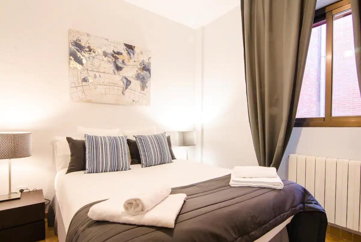 Bright & Spacious- Center- 2rooms-2bathrooms Apartment Madrid