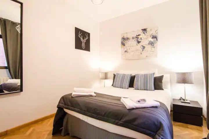 Bright & Spacious- Center- 2rooms-2bathrooms *