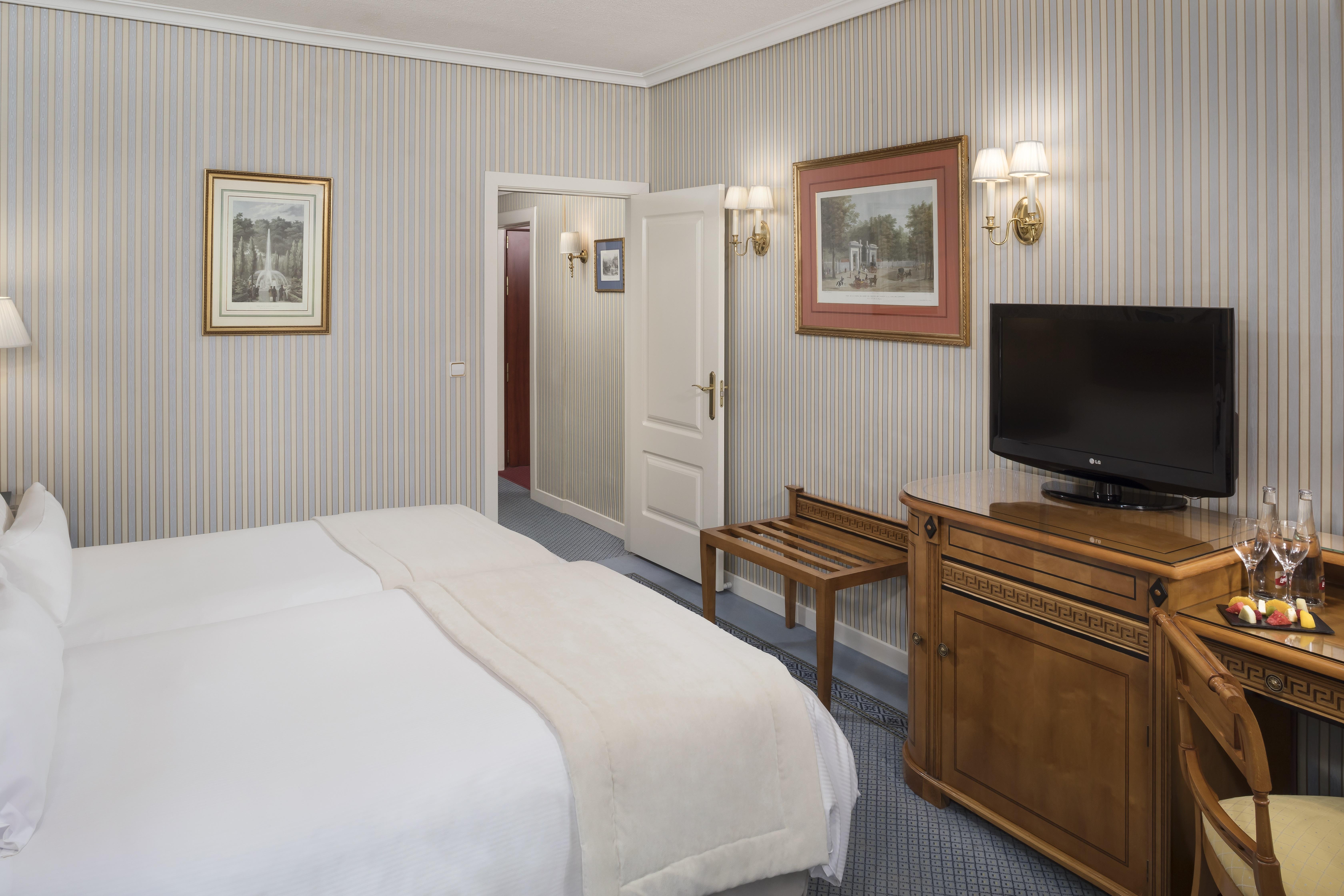 Melia Castilla Hotel 4*