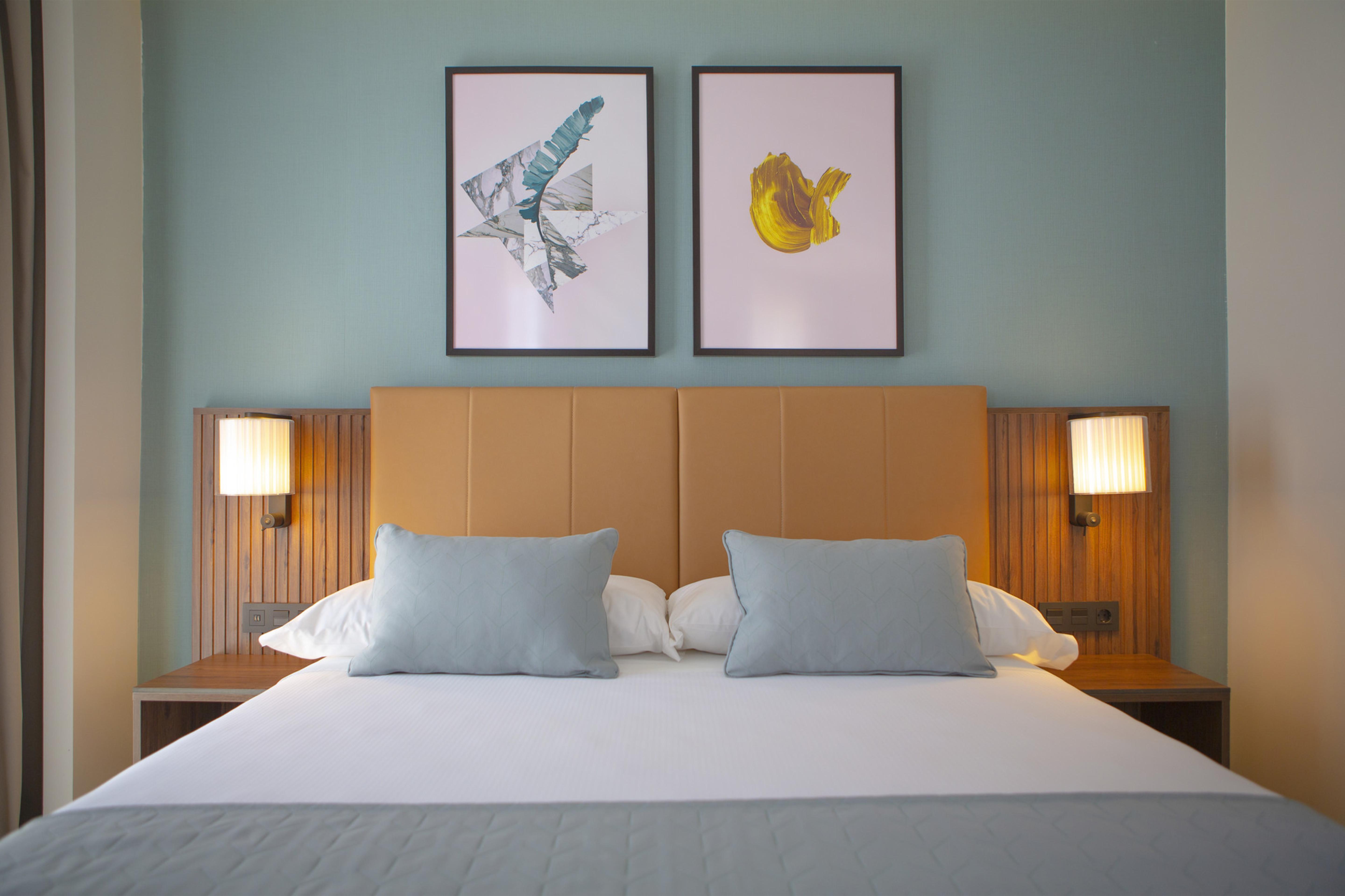 Hotel Riu Plaza Espana 4*