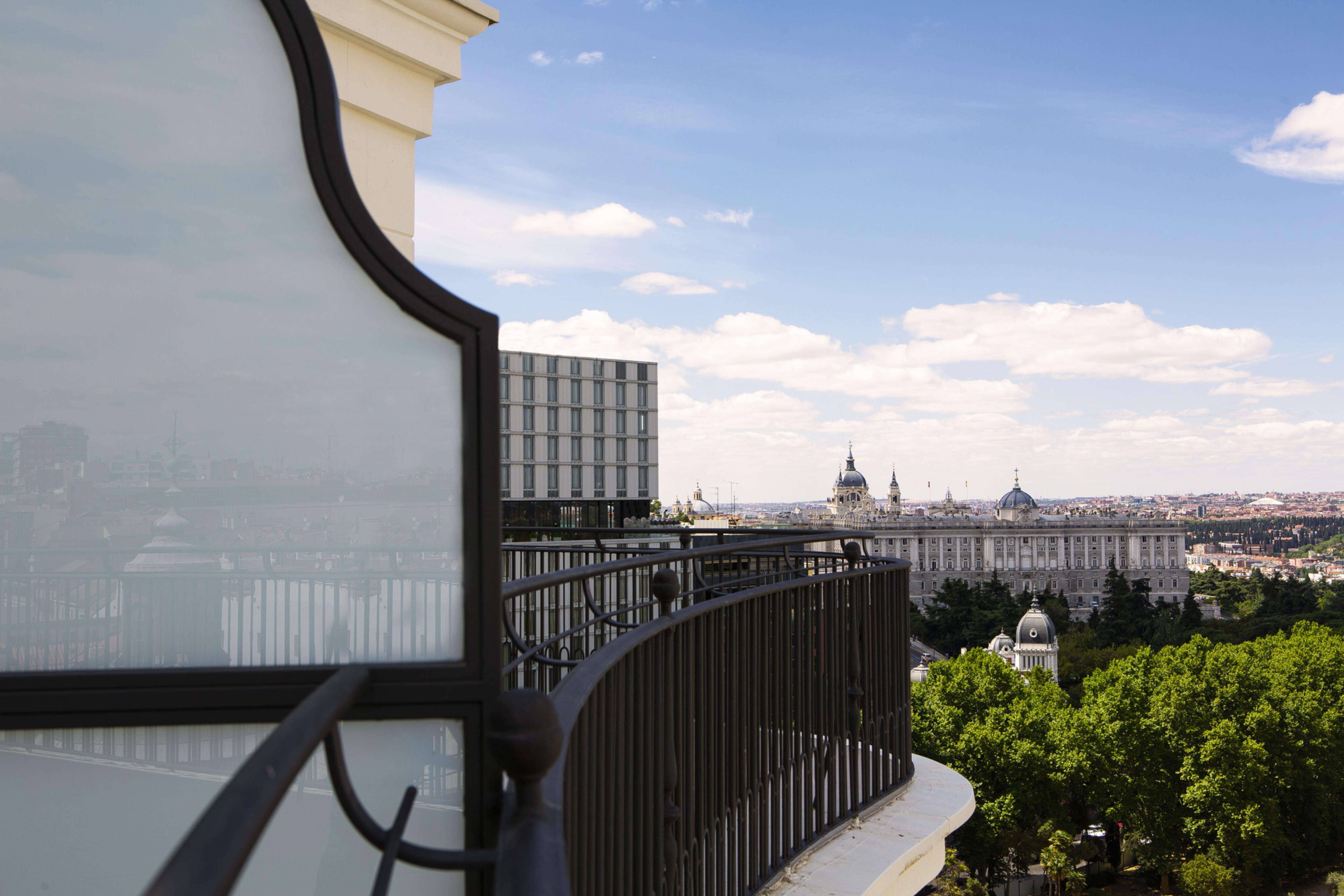 Hotel Riu Plaza Espana 4*