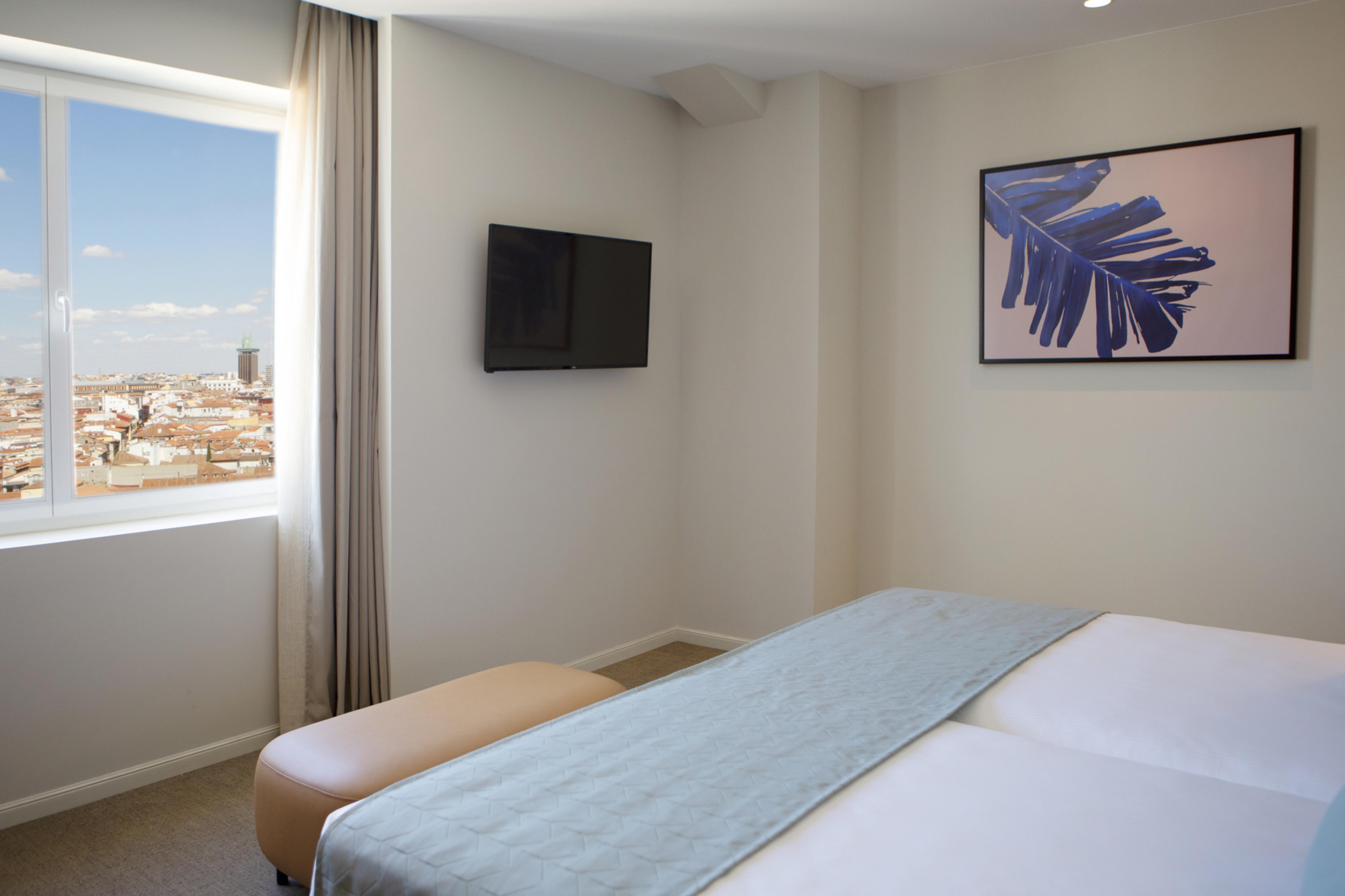 Hotel Riu Plaza Espana 4*