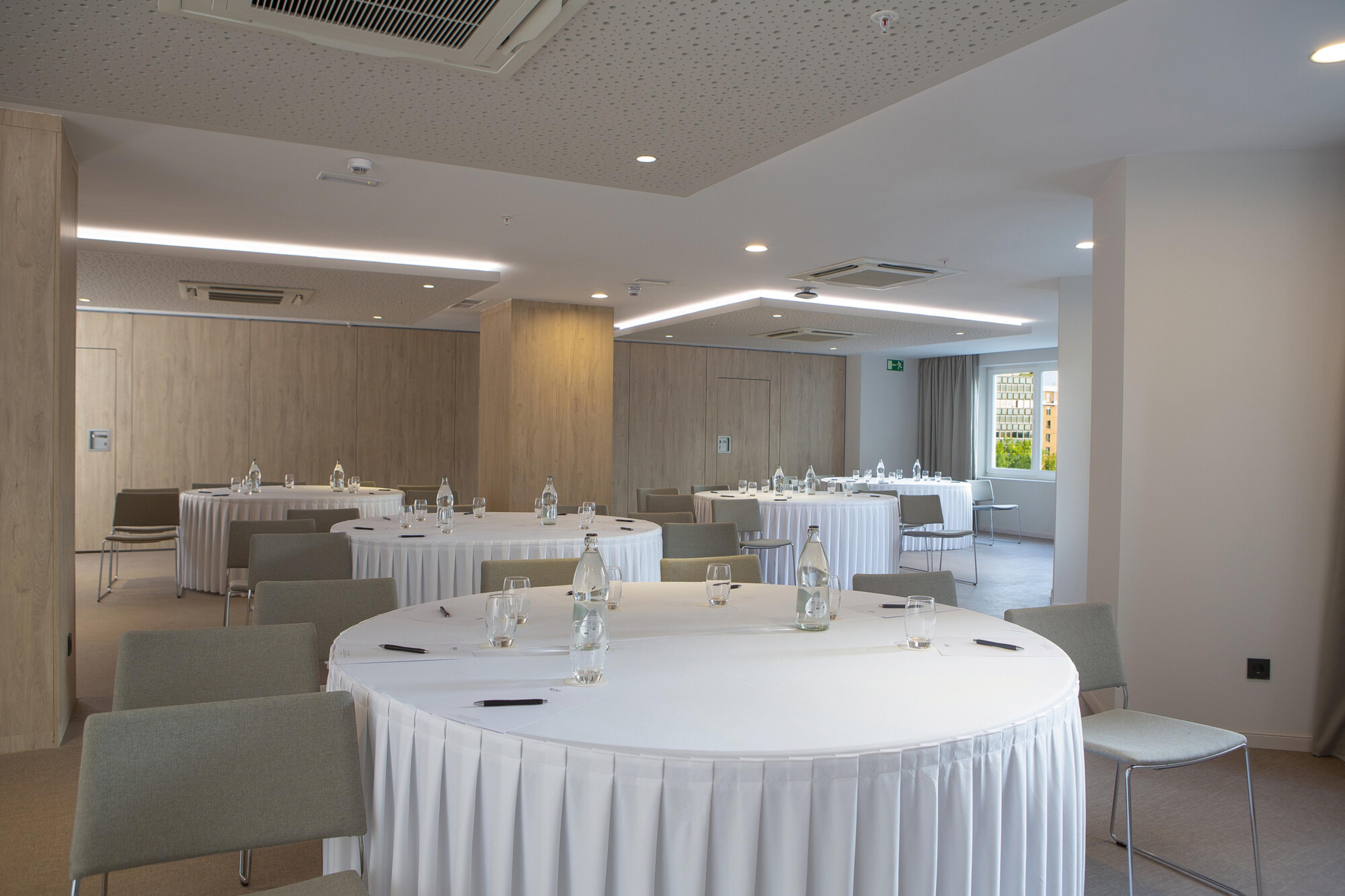 Hotel Riu Plaza Espana 4*