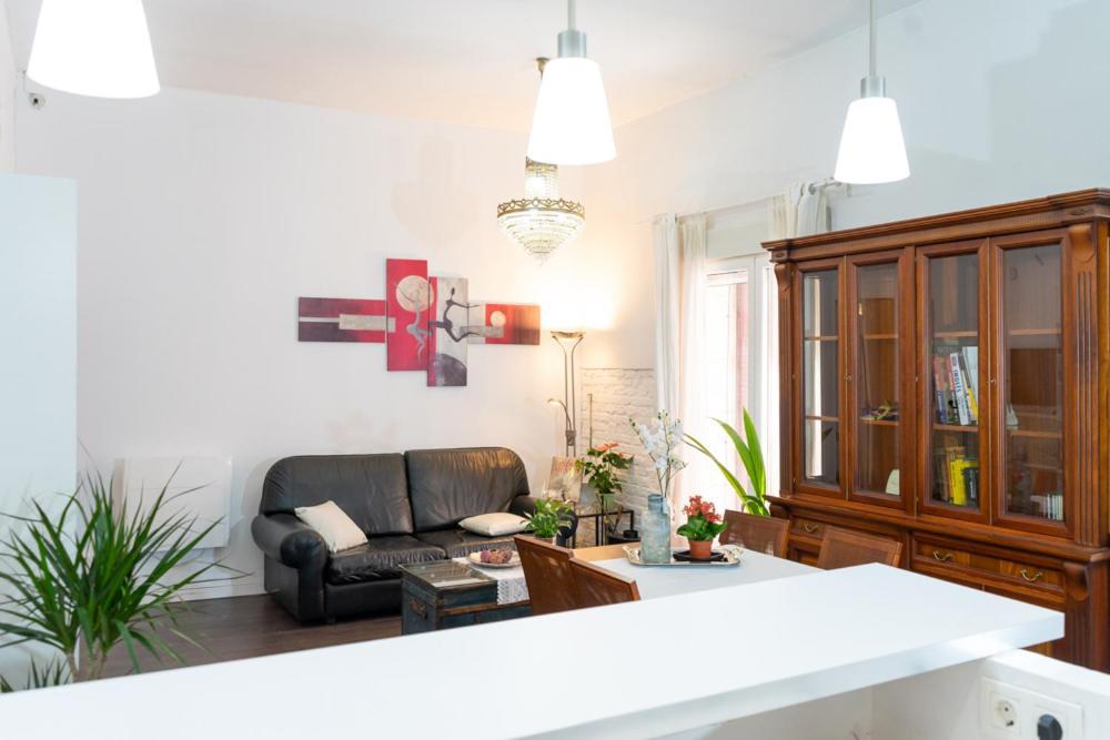 Apartment Modern And Neoclassical Flat *