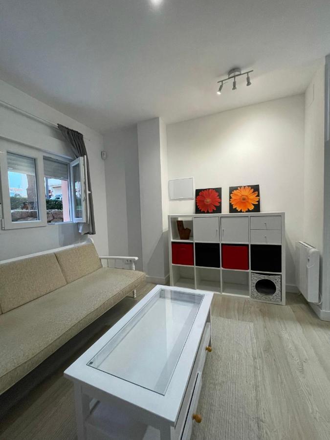 Apartamento Acogedor Apartamento, Completamente Amoblado Con Aire Acondicionado *
