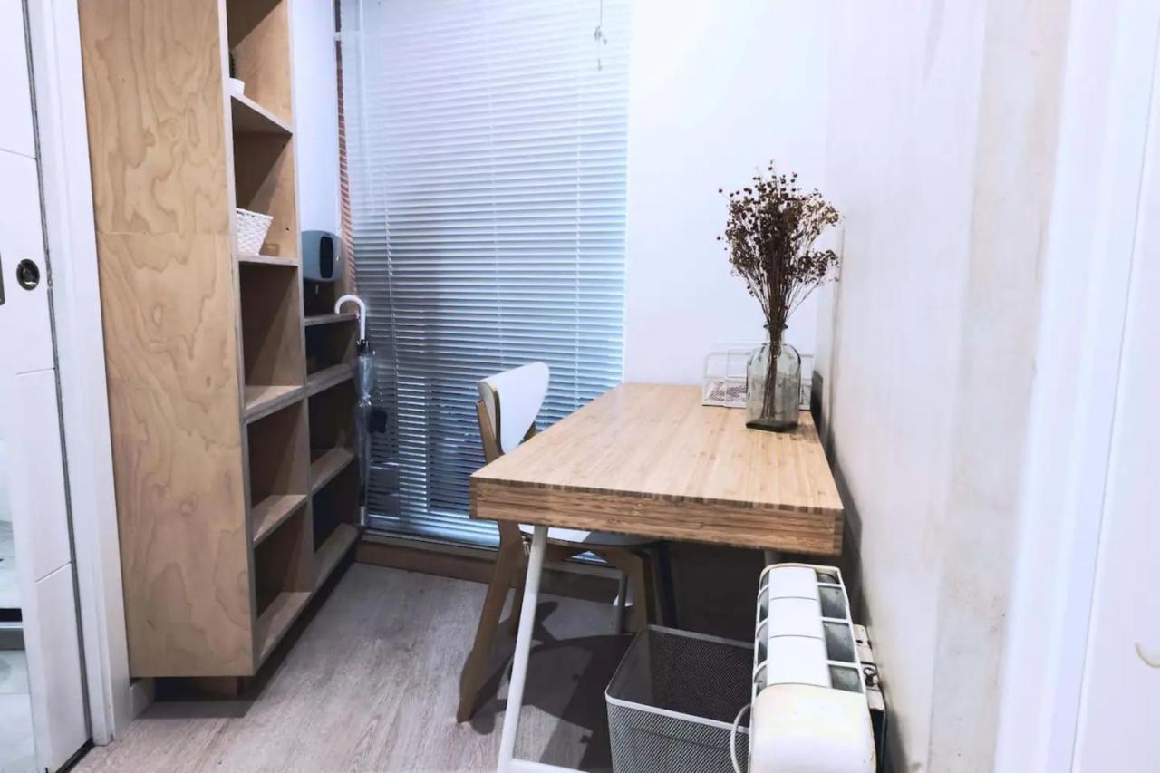 Bright Centric Studio In La Latina * Madri