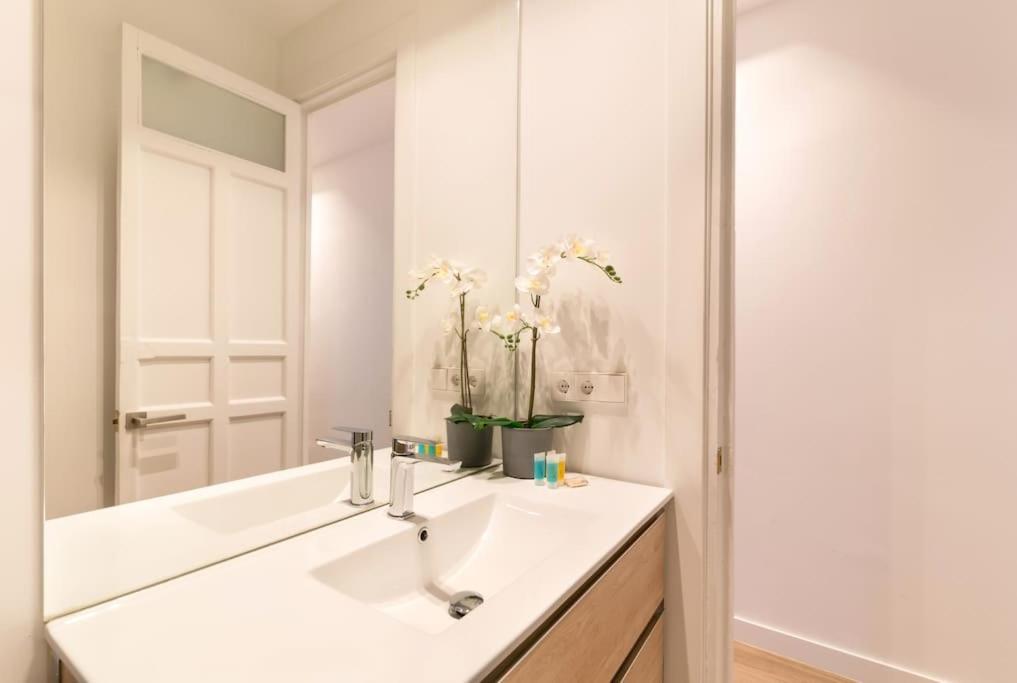 Amazing Apartment! Quiet And Bright, Madrid. Appartement
