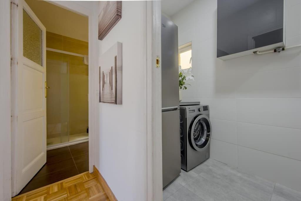 Apartamento Encantador Piso En La Latina Centro/rastro *