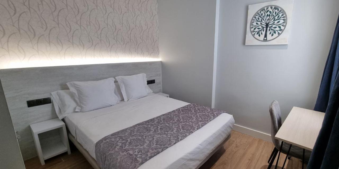 Ch La Petite Maison - Boutique - Gasthof *