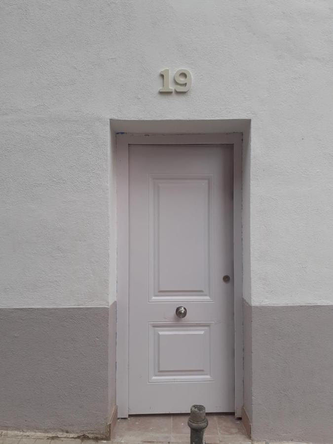 C Apartment *