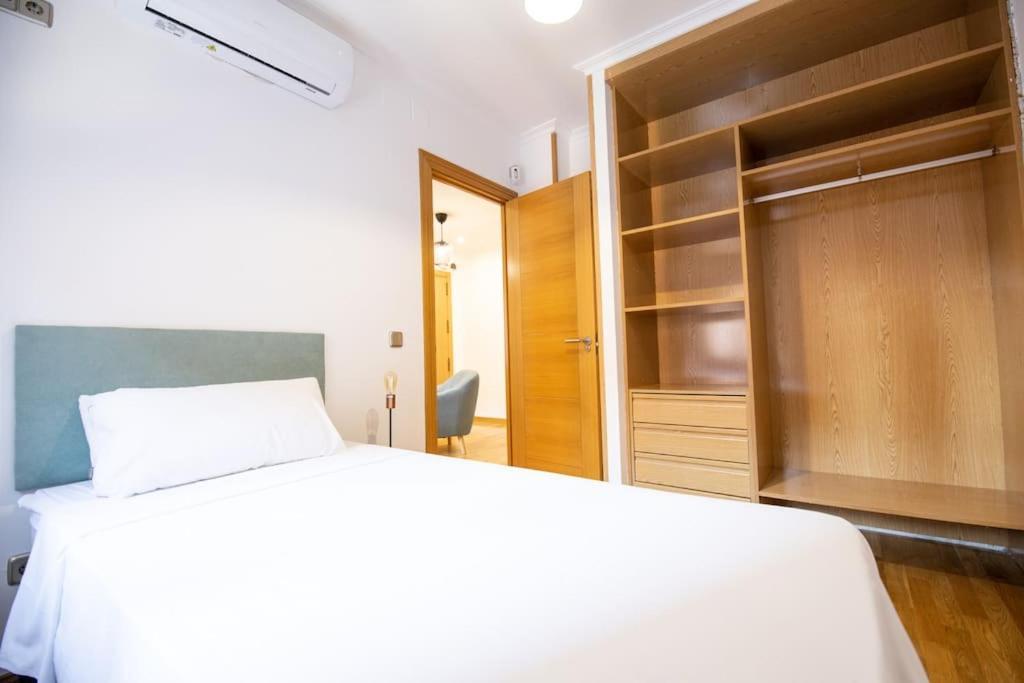 Amplio Apartamento Situado A 10 Minutos Del Retiro