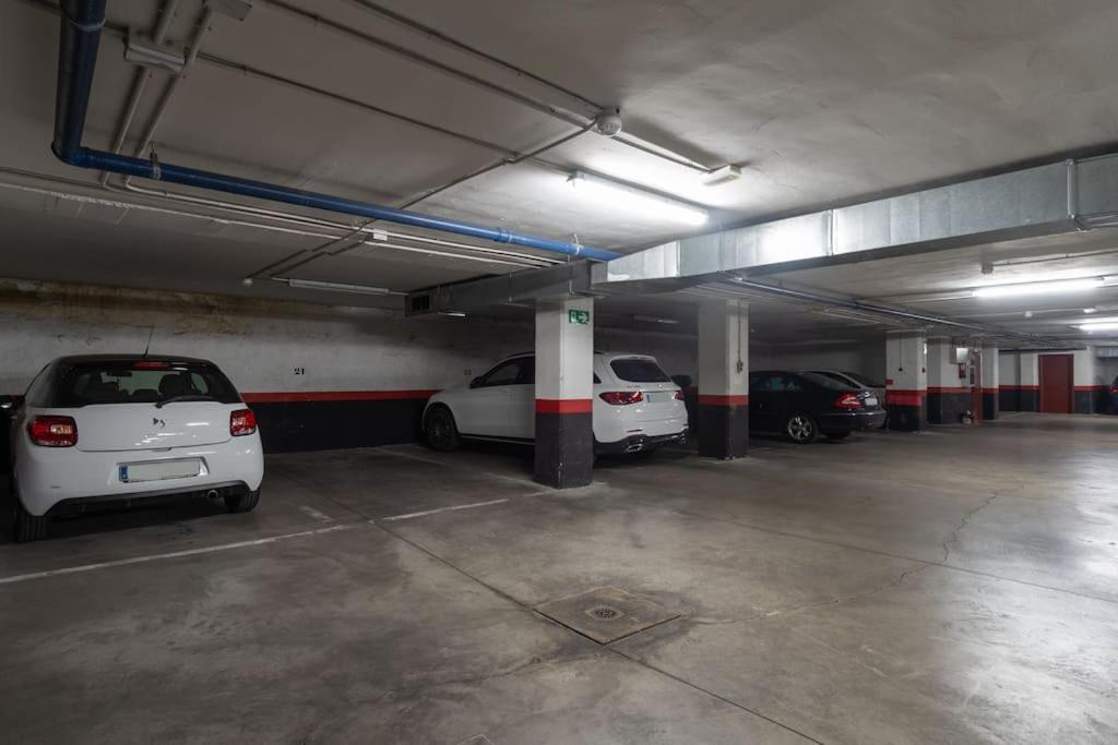 Vivienda Con Zona De Trabajo, Piscina Y Parking Appartamento Madrid