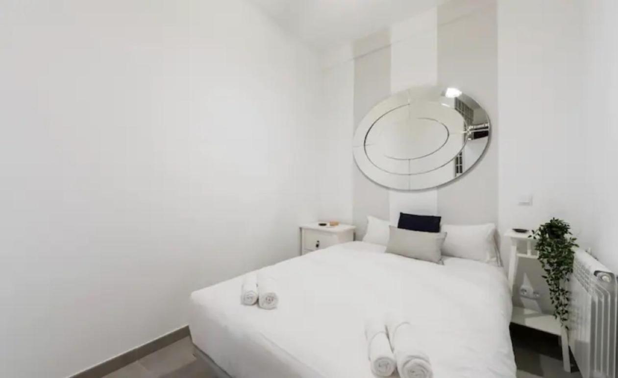 2 Bedrooms 2 Bathrooms Furnished - Plaza Mayor - Spacious & Equipped - Mintystay Apartment *