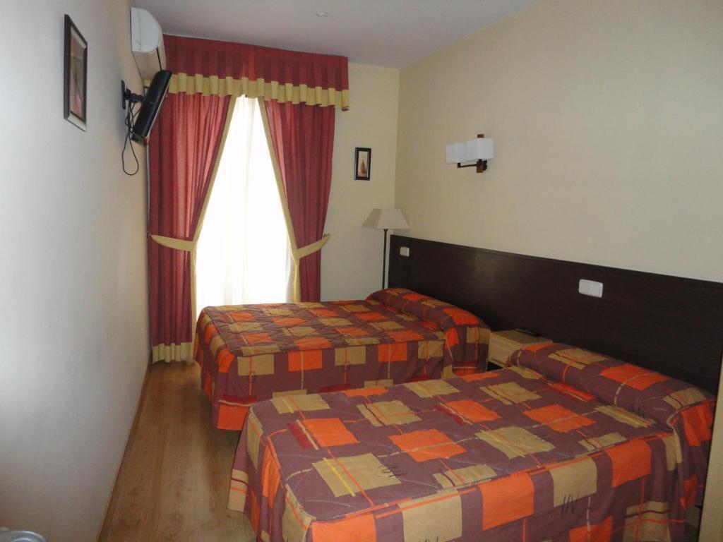 Cortes Guest house 2*