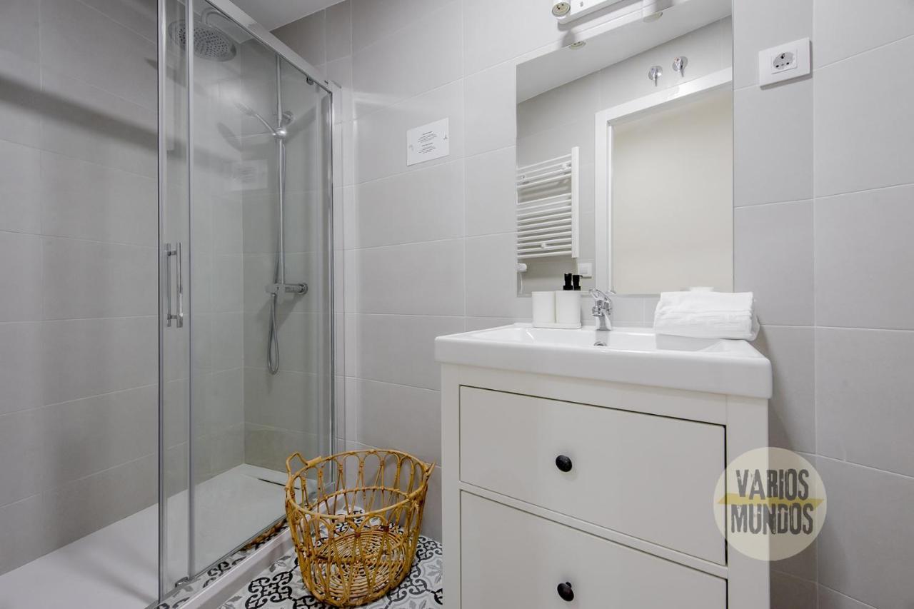 Spacious New 7 En La Plaza De Tirso De Molina Apartamento