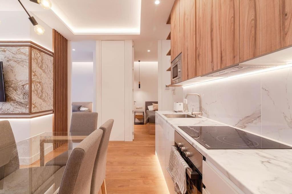 Modern Salamanca I Renovated 2br 2bh Appartamento *