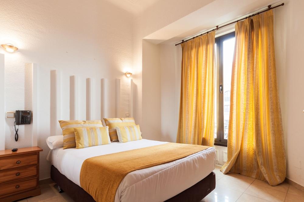 Josefina-gran Via Albergue Madri