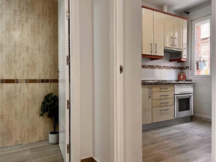 Apartamento Tenerife. Bright & Renovated ☆ ☆ ☆ ☆ ☆ Madrid