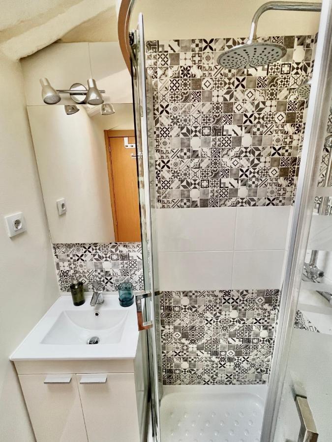 Charming In The Heart Of Appartement Madrid