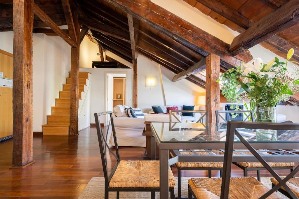 Apartamento Calm And Bright Apartment, Center La Latina D.alb *