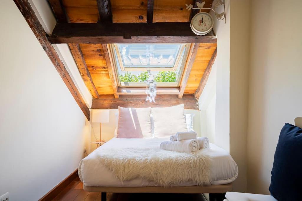 Calm And Bright Apartment, Center La Latina D.alb Apartamento *
