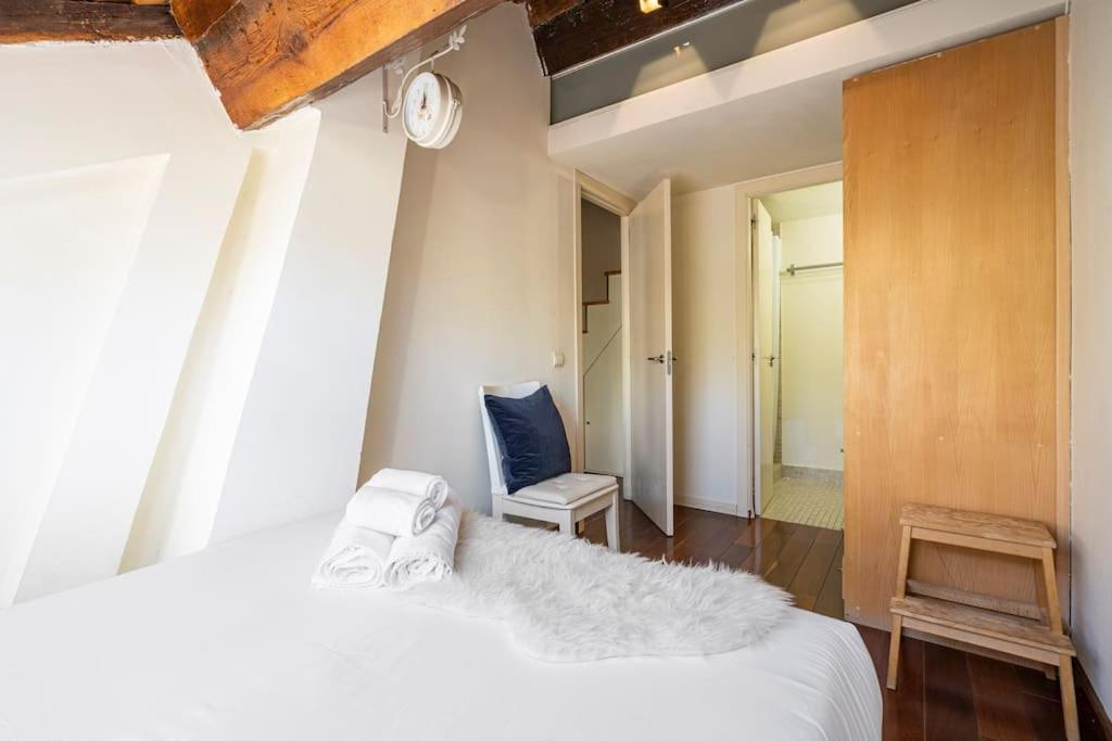 Calm And Bright Apartment, Center La Latina D.alb Apartamento