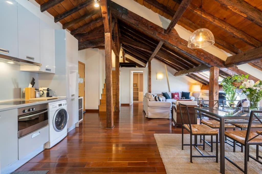 Calm And Bright Apartment, Center La Latina D.alb