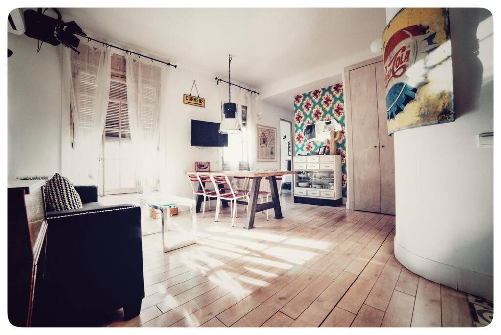 Cozy And Bright In Historic Town Center * Madrid