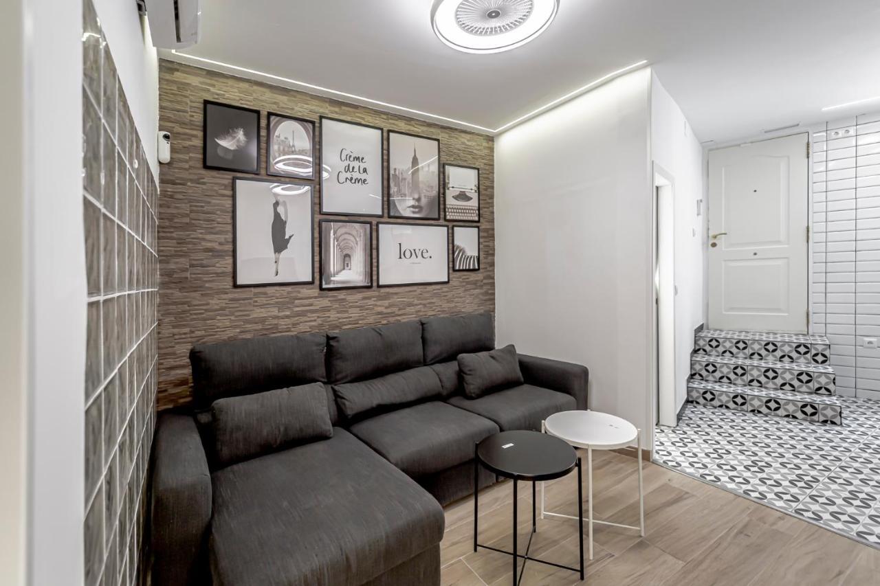 Jap Rita Luna Appartamento Madrid