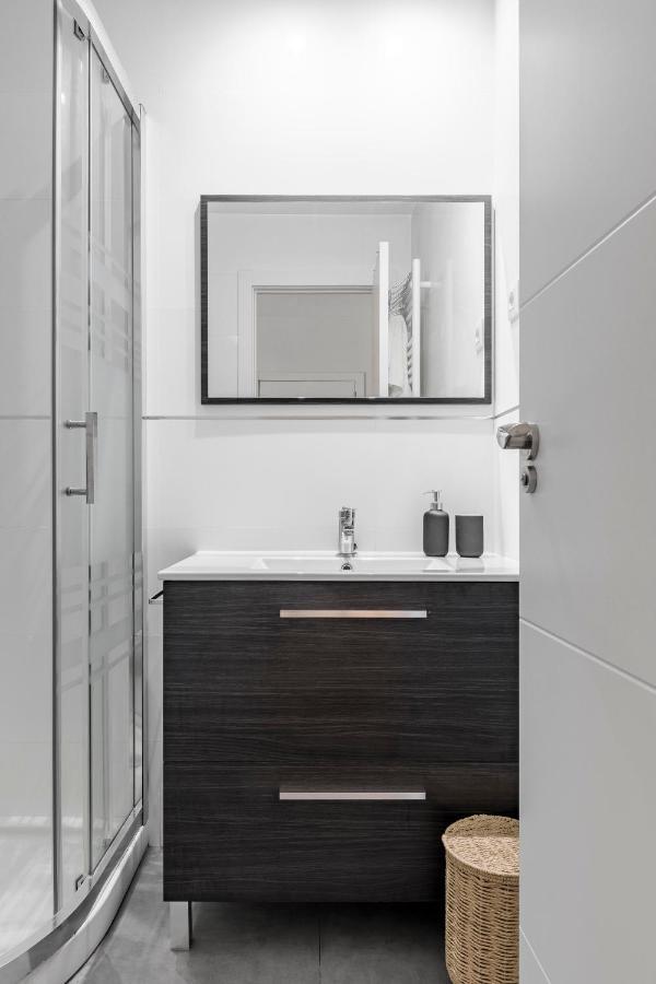 Appartamento Cozy 2 Bedroom With Patio Madrid