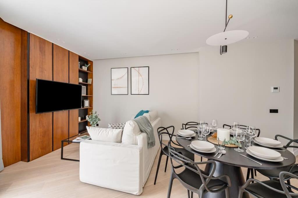 Modern Centro Ii Renovated 2br 2bh