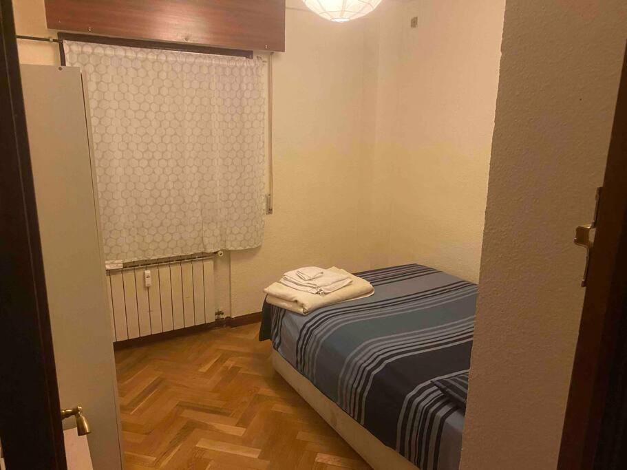 Piso Amplio, Iluminado Y Muy Bien Comunicado Madri