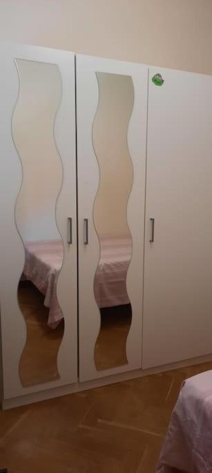 Piso Amplio, Iluminado Y Muy Bien Comunicado Apartamento *