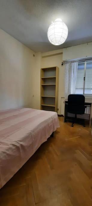 Apartamento Piso Amplio, Iluminado Y Muy Bien Comunicado *