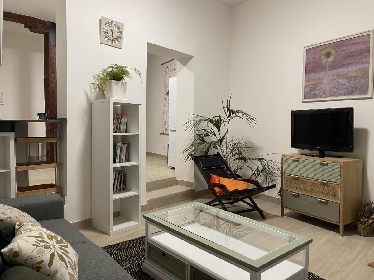 Apartamento Amplio En El Corazon D Malasana Madrid