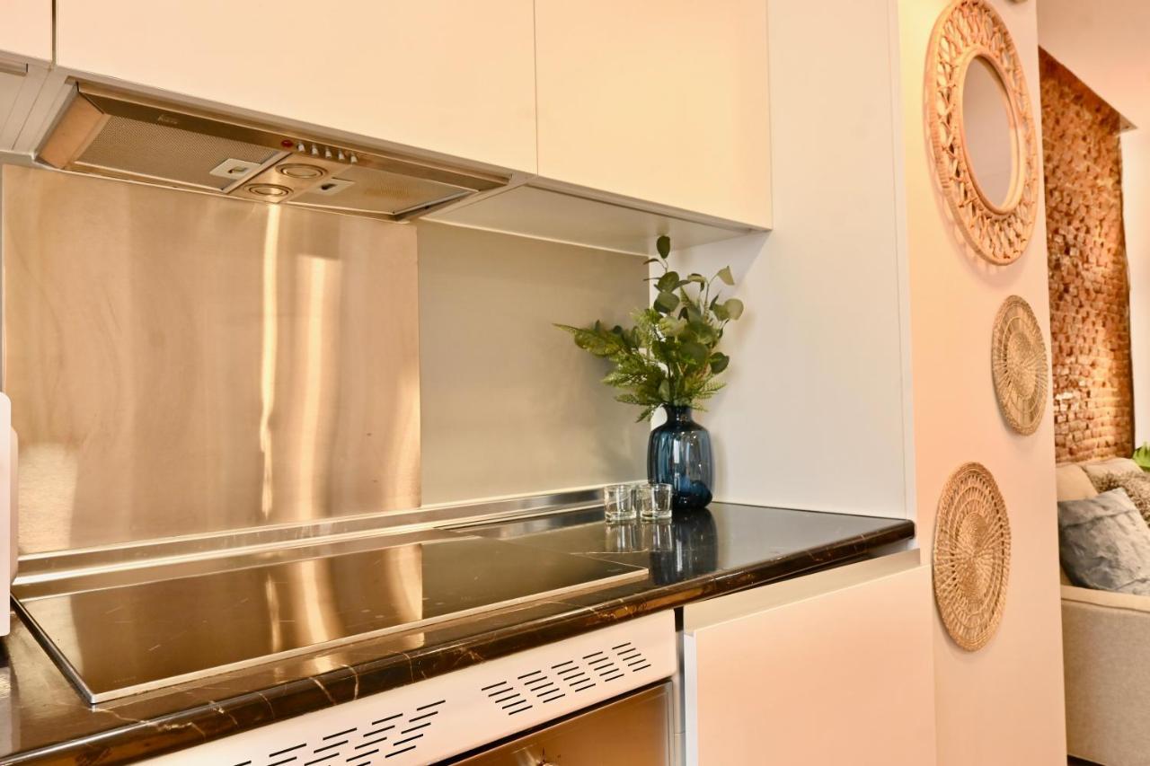 Moderno Apartamento Temporal De Dos En Avenida America Ctg101 Appartamento