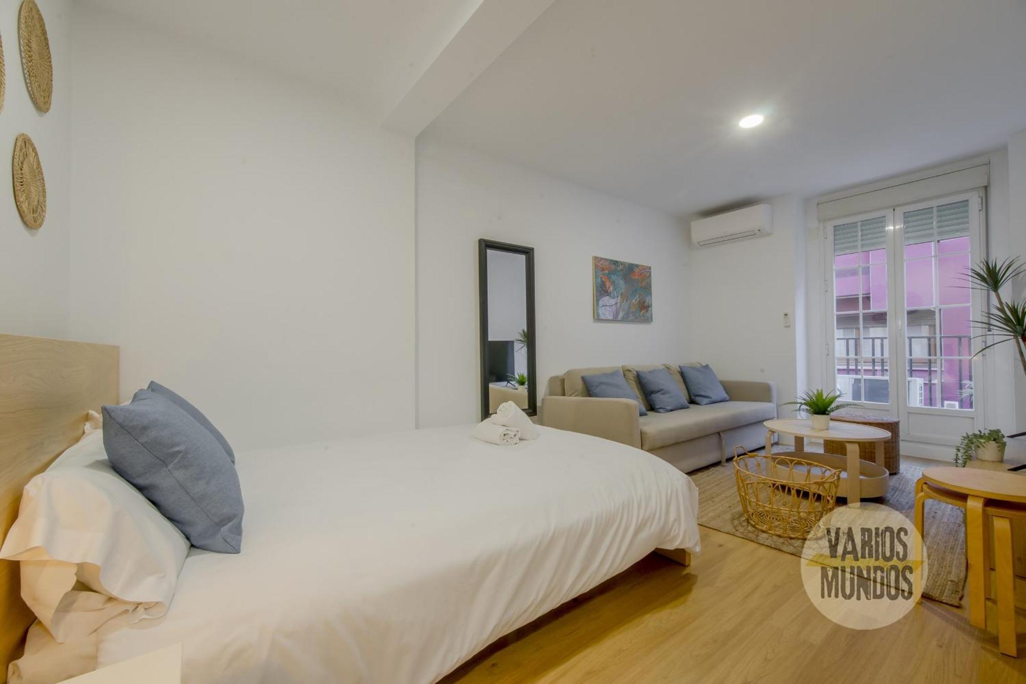 Apartamento Calle Regueros Loft 3pax En Pleno Chueca Madri