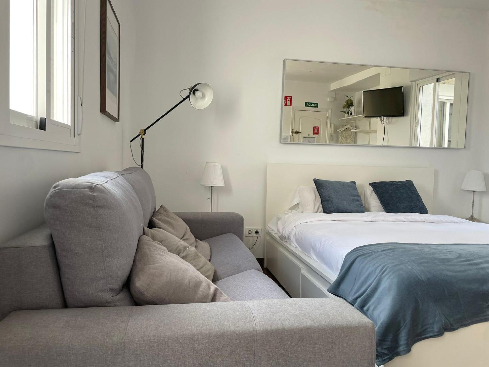 Estudio Con Terraza Ibiza-retiro I * Madrid