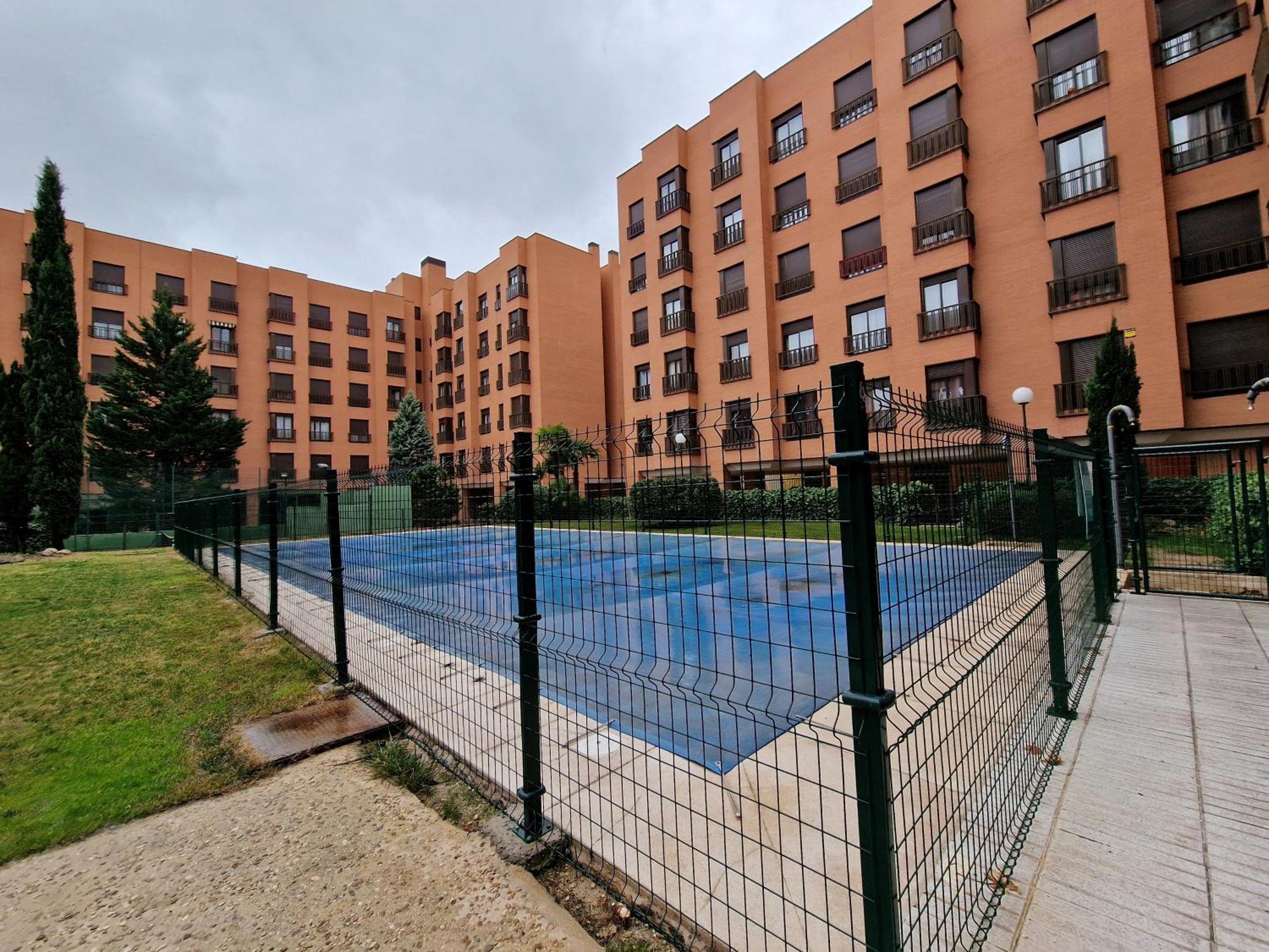 Samaniego, Piscina Y Garaje Junto Civitas Metropolitano Y Aeropuerto Apartment *
