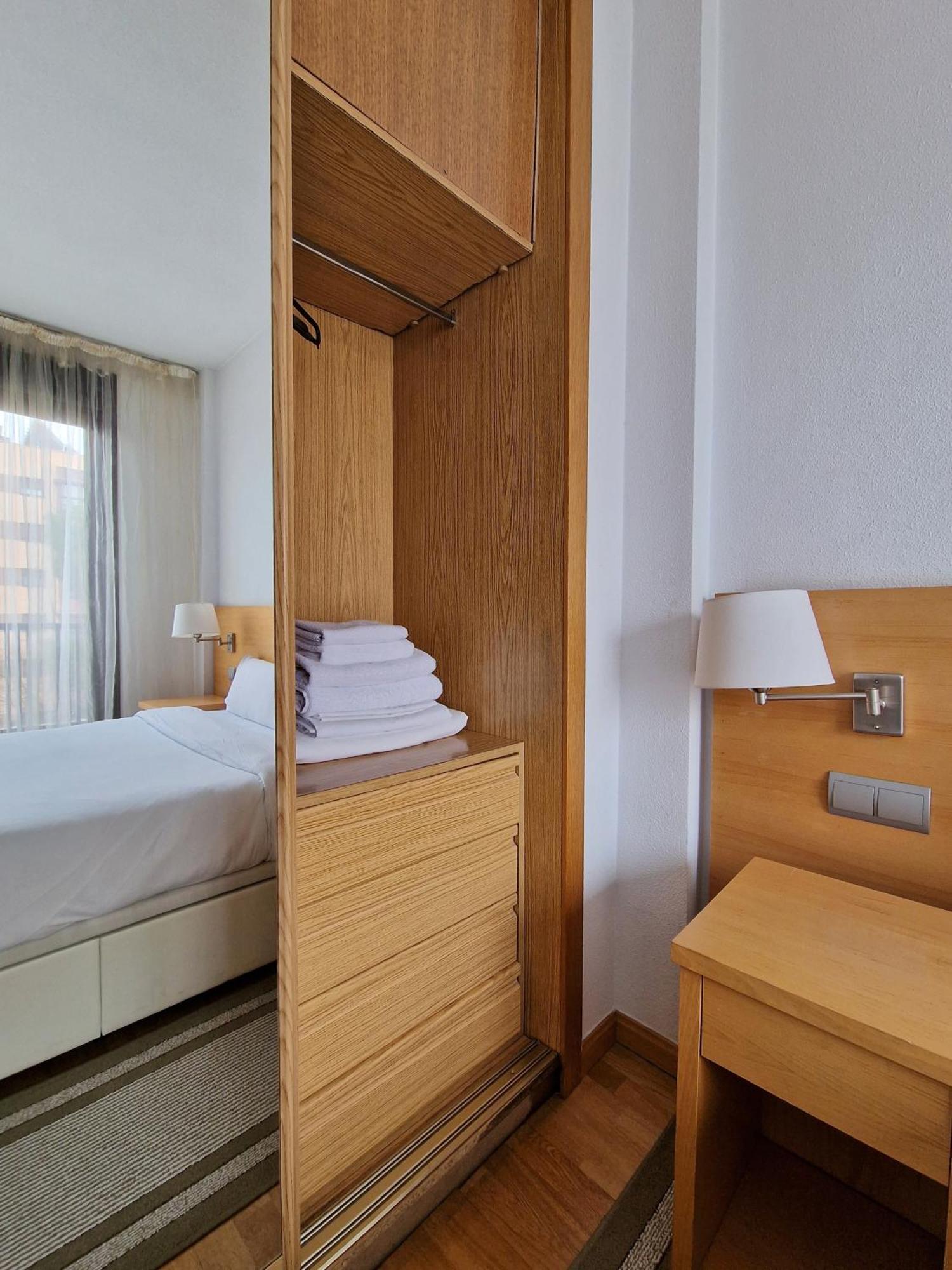 Samaniego, Piscina Y Garaje Junto Civitas Metropolitano Y Aeropuerto Apartment *