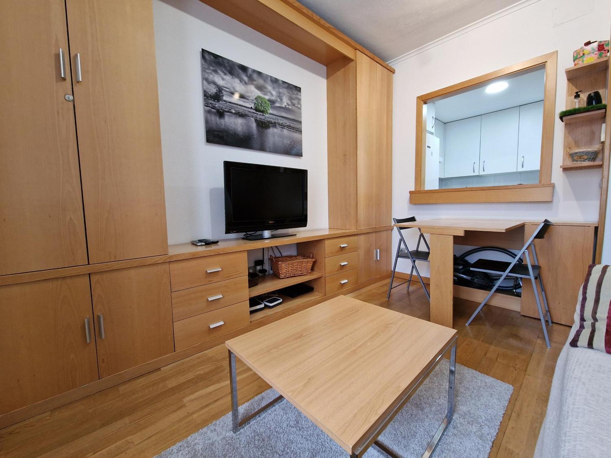 Apartment Samaniego, Piscina Y Garaje Junto Civitas Metropolitano Y Aeropuerto