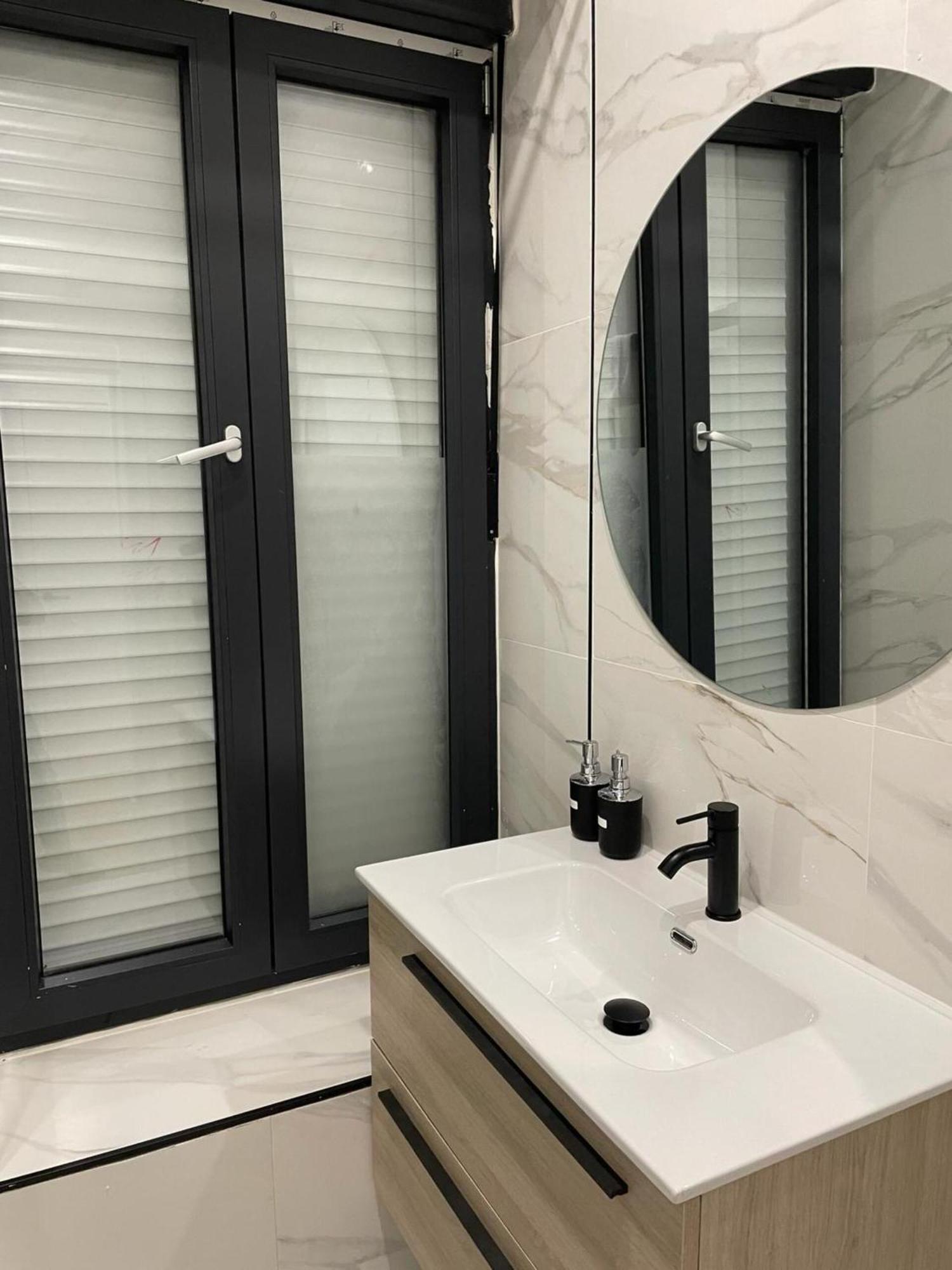 U1 Ap Nuevo, Bien Comunicado Centro Apartamento