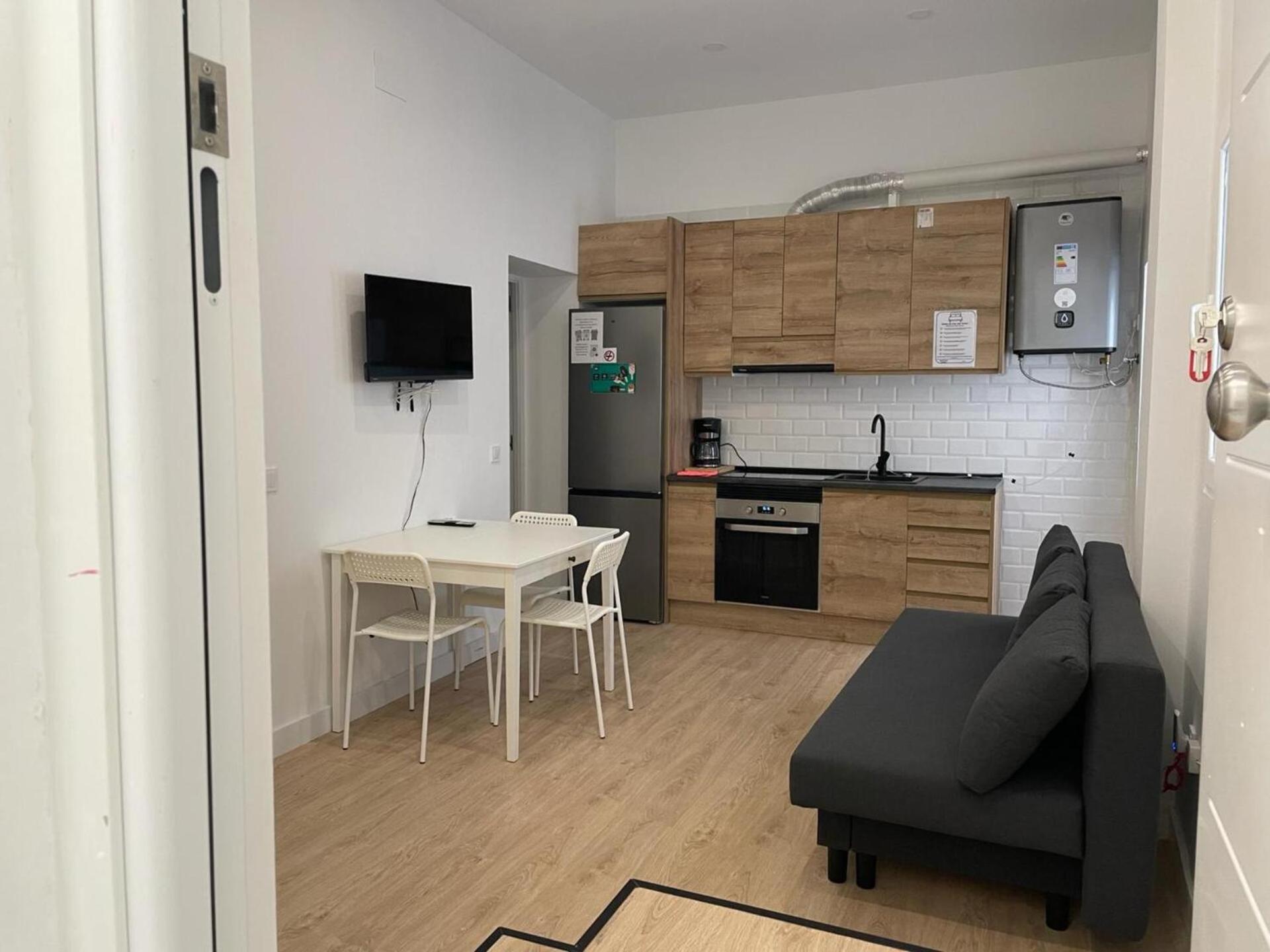 U1 Ap Nuevo, Bien Comunicado Centro Apartamento