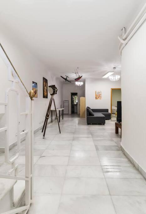 Spacious & Comfortable Flat In Gran Via-sol * Madri