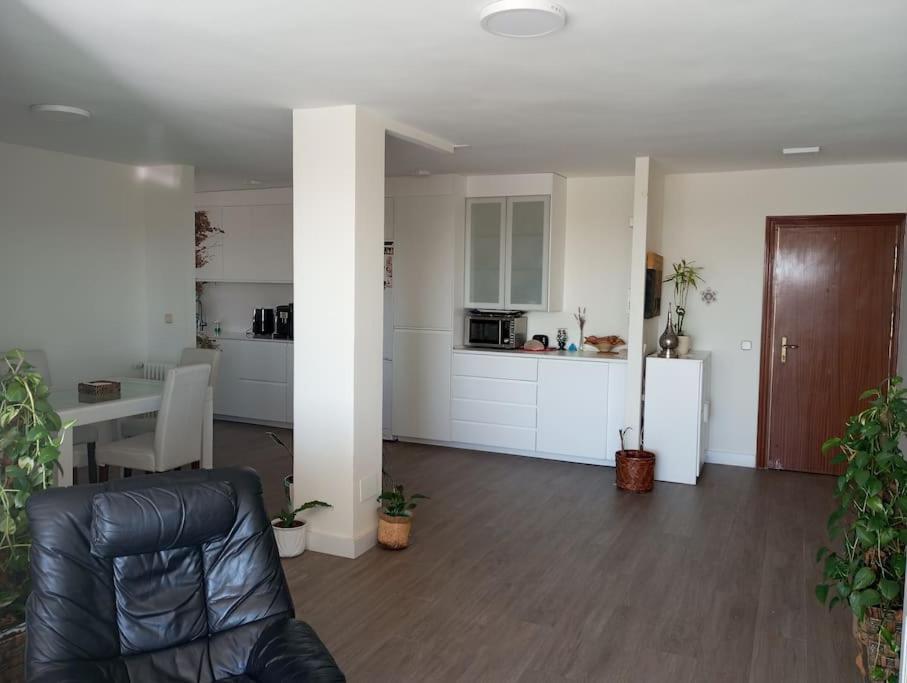 Apartamento Luxury Renovated With Terrace In *