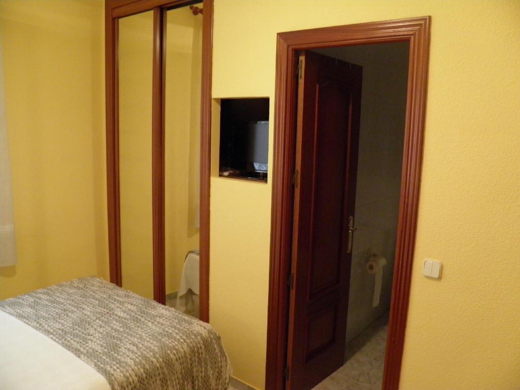 Angelines Guest house *