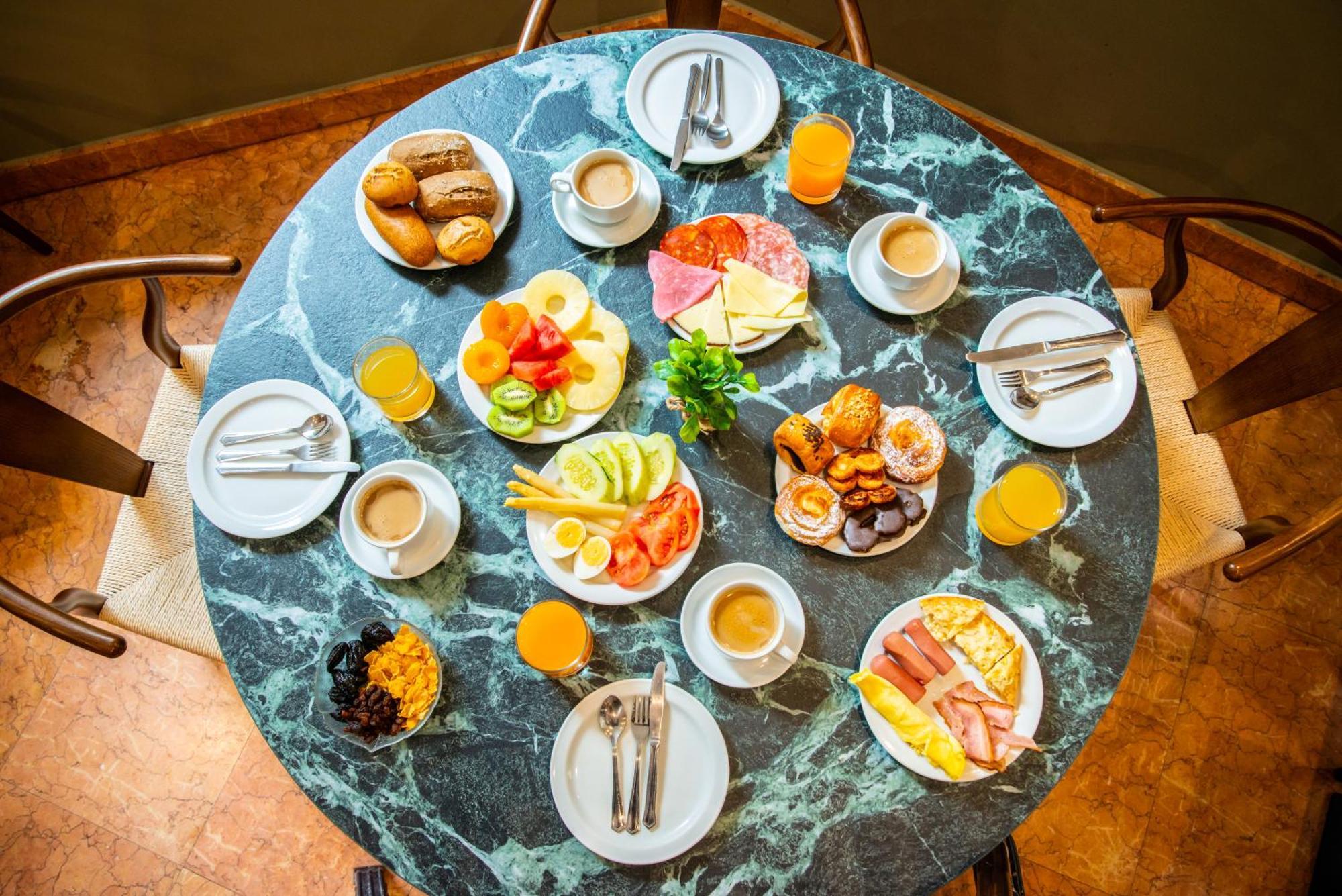 Hotel Casón Del Tormes 3*